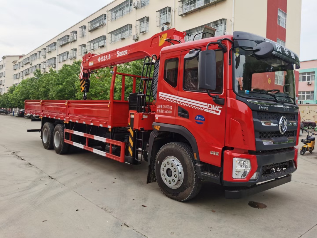 國六東風(fēng)華神DV5后八輪宏昌天馬12噸五節(jié)臂吊機隨車吊